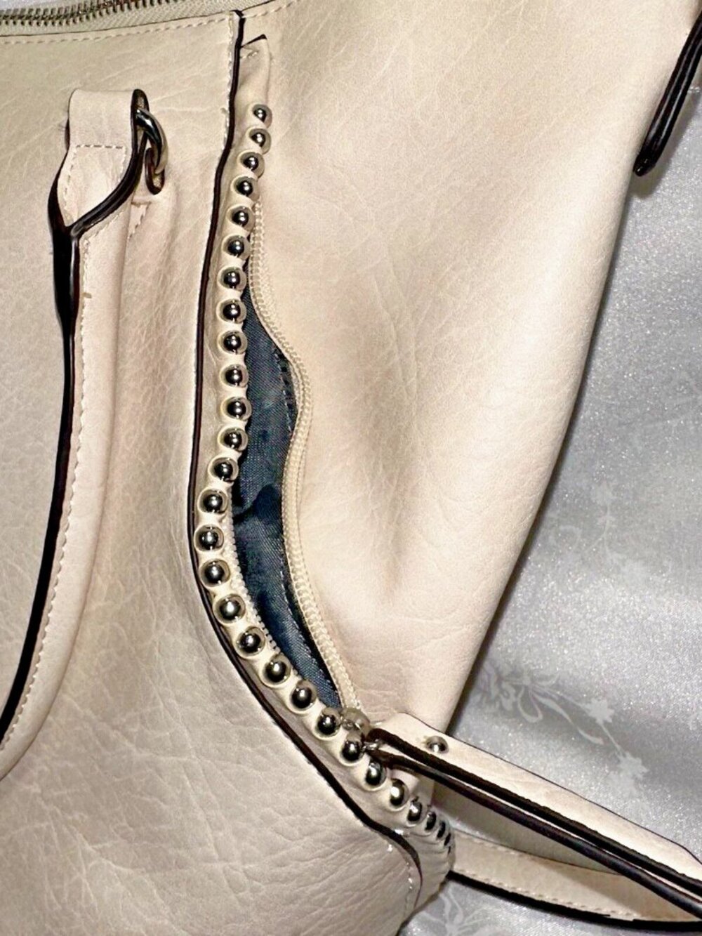 Max Studio Faux Leather Shoulder Bag Quiet Luxury Neutral Zip Tote Purse - Picture 7 of 10